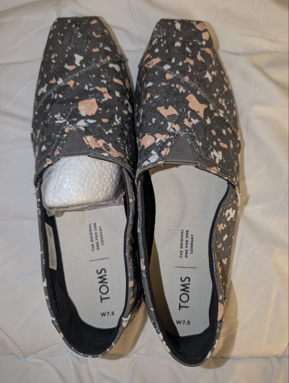 TOMS Women's 7.5 Grey Coral Speckled Canvas Slip-On Shoes Casual Comfy Boho